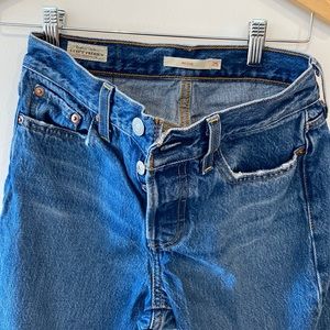Levi Jeans size 25